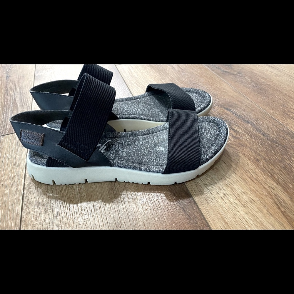 Comfortable Blowfish Sandals